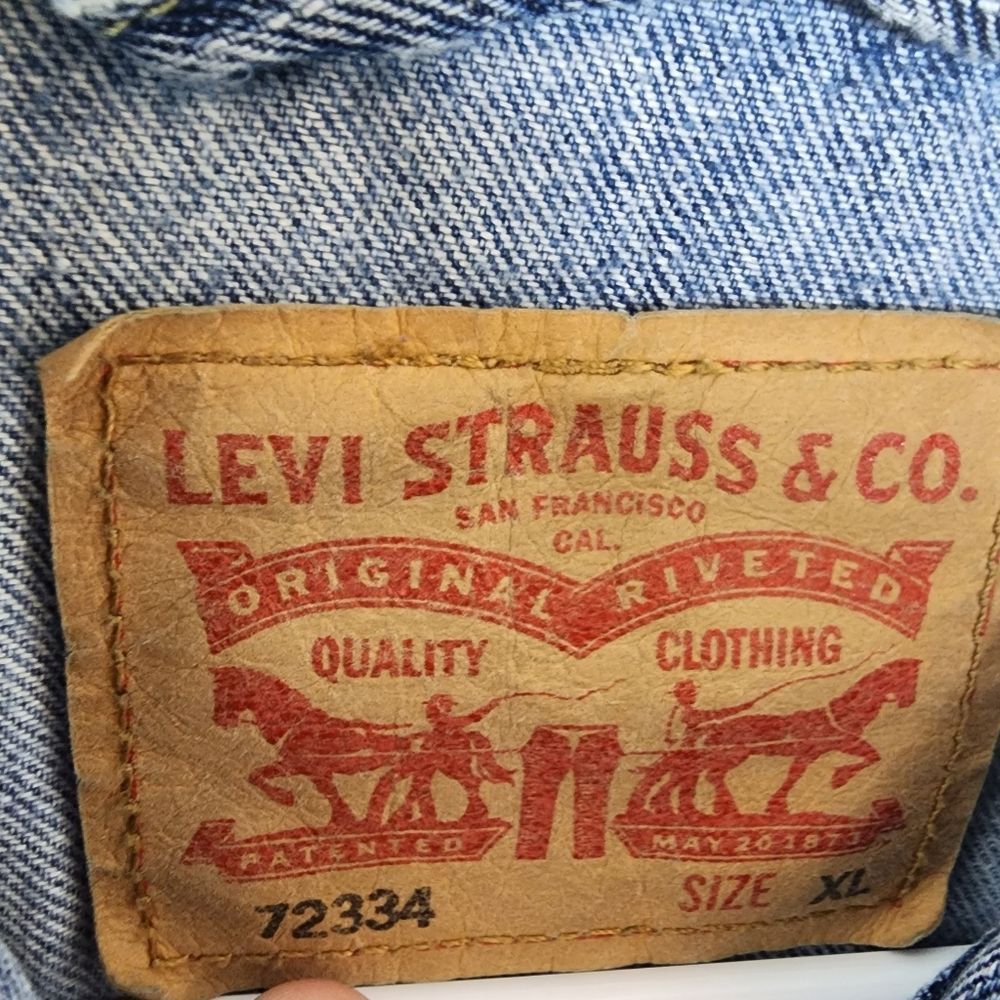 Levi's Vintage Light Blue Denim Jean Jacket - Picture 4 of 10